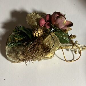 Vintage Home Interiors Floral Violin Christmas Hanging Decoration